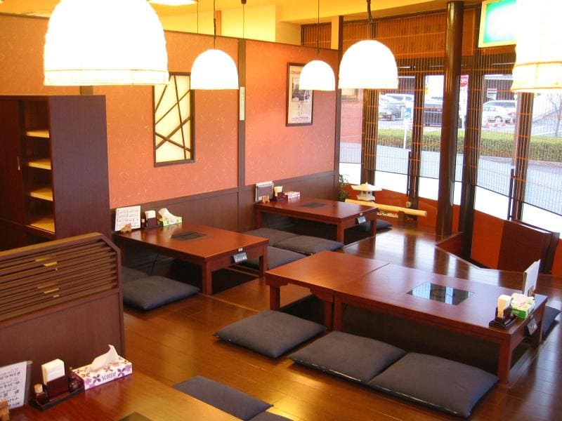 落ち着いた雰囲気の店内の様子